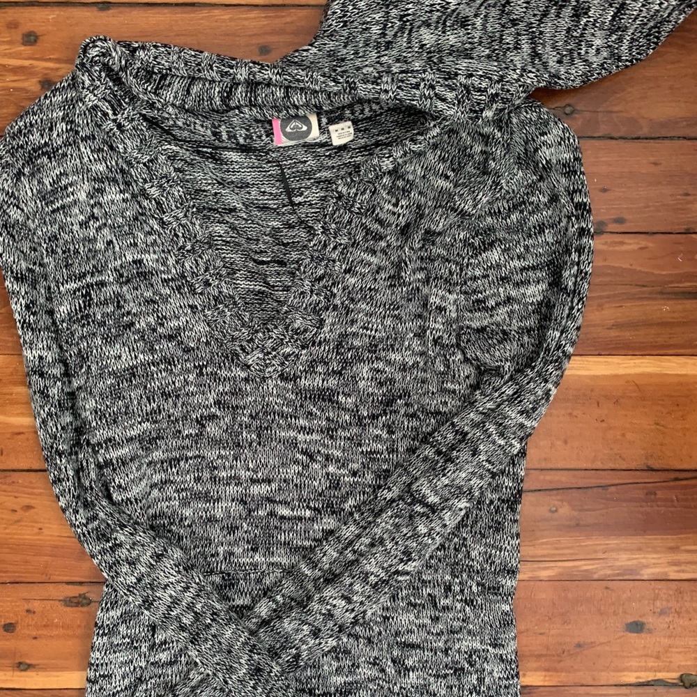 Roxy Knit Gray Sweater with Hood & Pocket